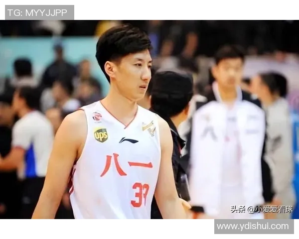 韩硕：从篮球场上的新星到商业领域的成功典范之路